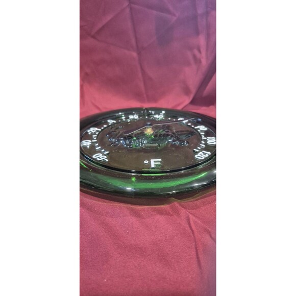Koch Grasshopper Suncatcher 10" Thick Green Glass Dial Thermometer Suncatcher - Picture 3 of 4